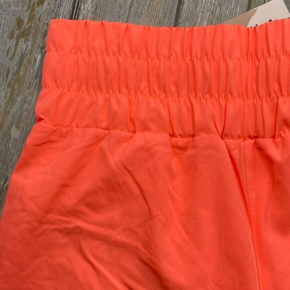 Women’s New In Active Workout Stretch Shorts Size L - Picture 5 of 11
